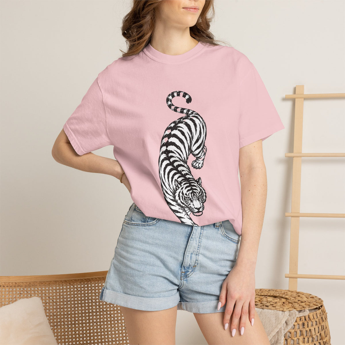 T-Shirt, Short Sleeve Boxy Crew Neck - Black & White Tiger