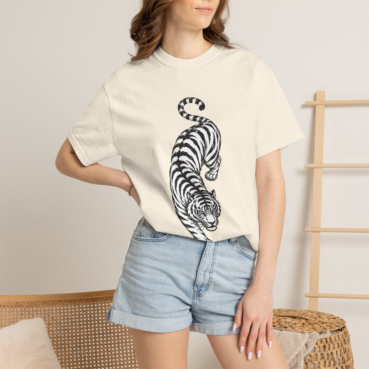 T-Shirt, Short Sleeve Boxy Crew Neck - Black & White Tiger