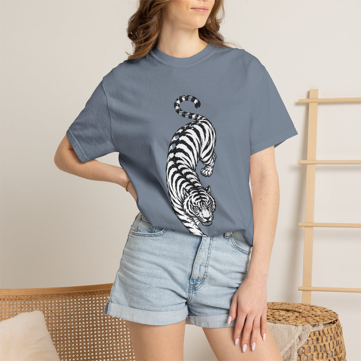 T-Shirt, Short Sleeve Boxy Crew Neck - Black & White Tiger